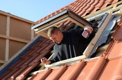 Pose de fenêtres de toit Velux à Rochegiron